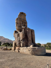 Temple de Medinet Abou et colosses de Memnon